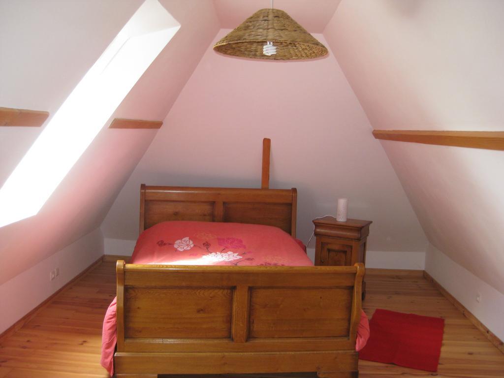 Gite De La Balle De Golf Jumieges Room photo