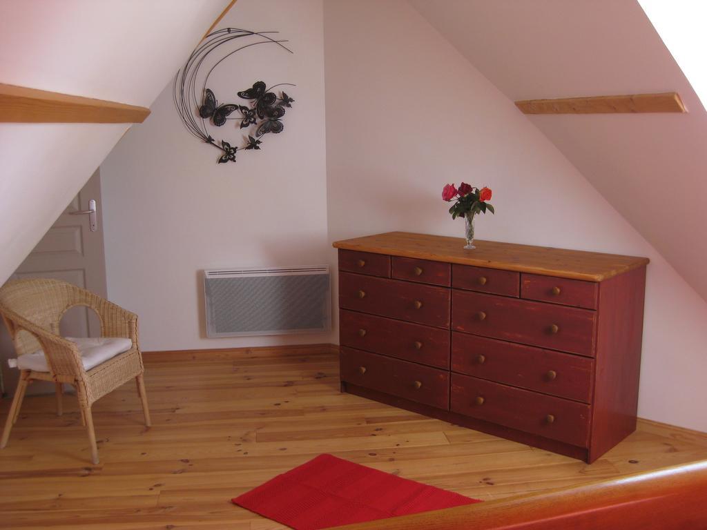 Gite De La Balle De Golf Jumieges Room photo